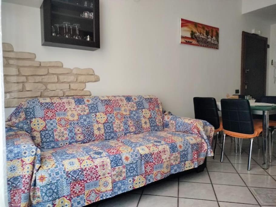 Intero Appartamento A Nord Di Milano Bresso Exterior foto